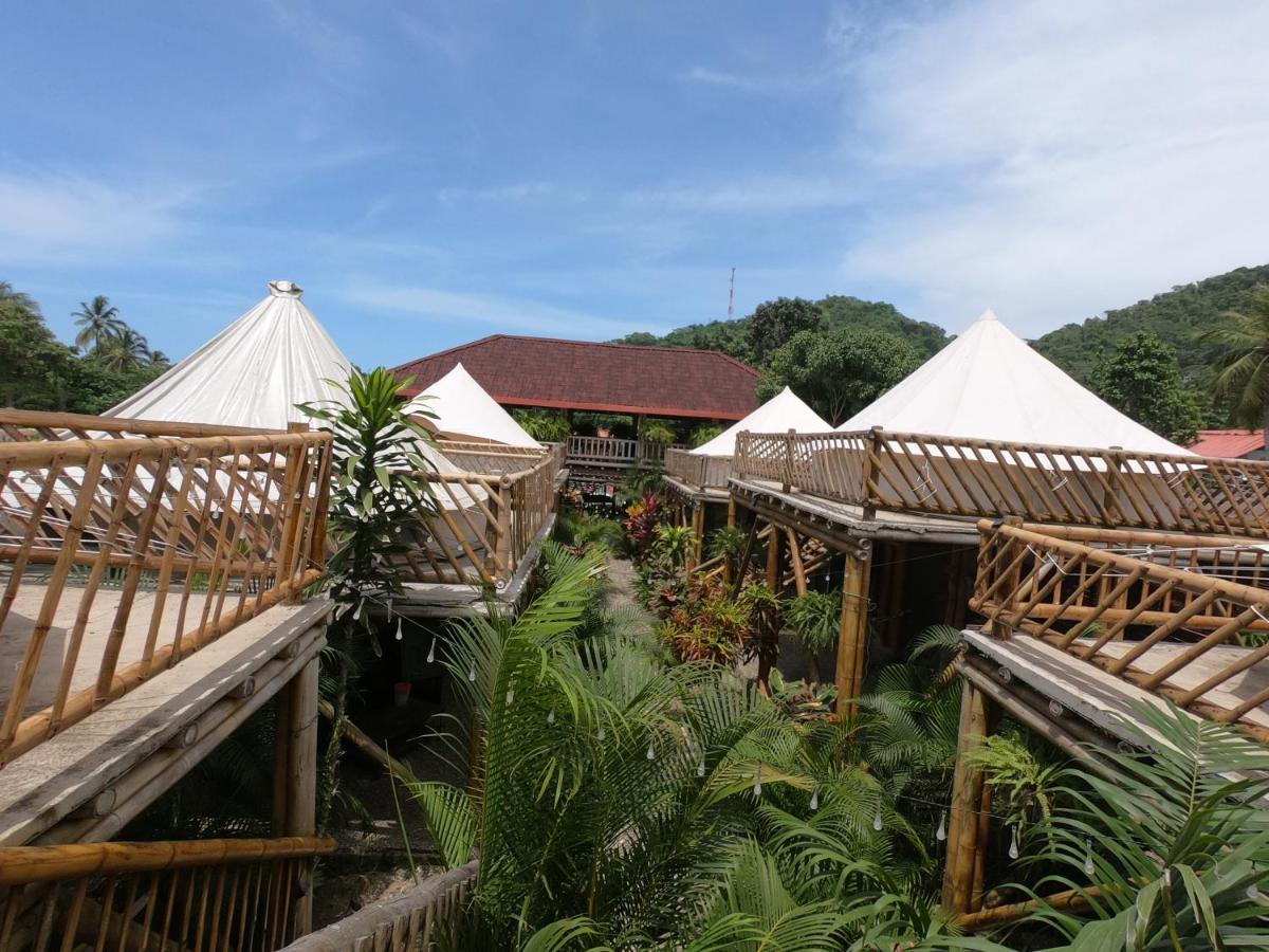 Glamping Due Amici Hotel ปาโลมิโน ภายนอก รูปภาพ