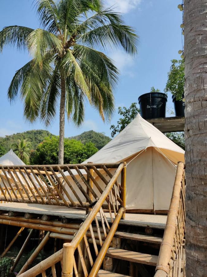 Glamping Due Amici Hotel ปาโลมิโน ภายนอก รูปภาพ