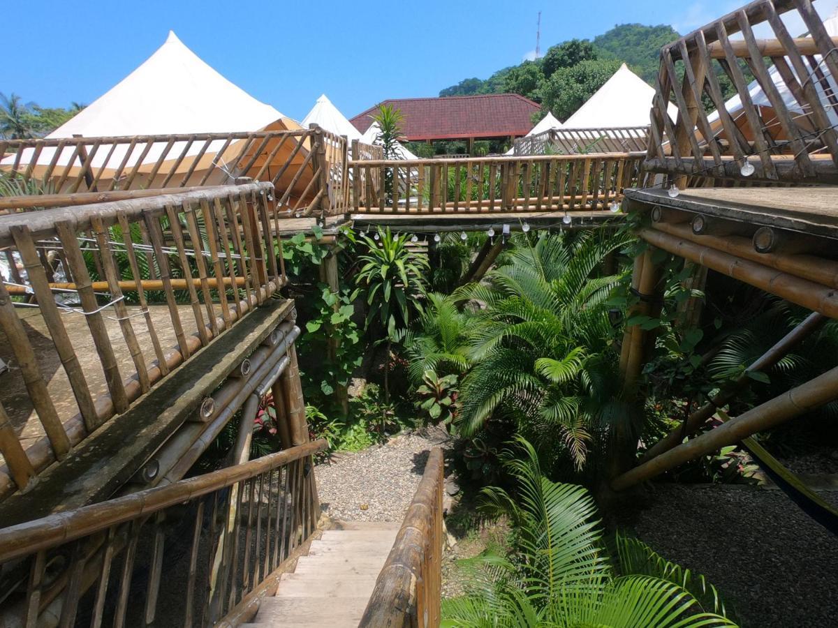 Glamping Due Amici Hotel ปาโลมิโน ภายนอก รูปภาพ